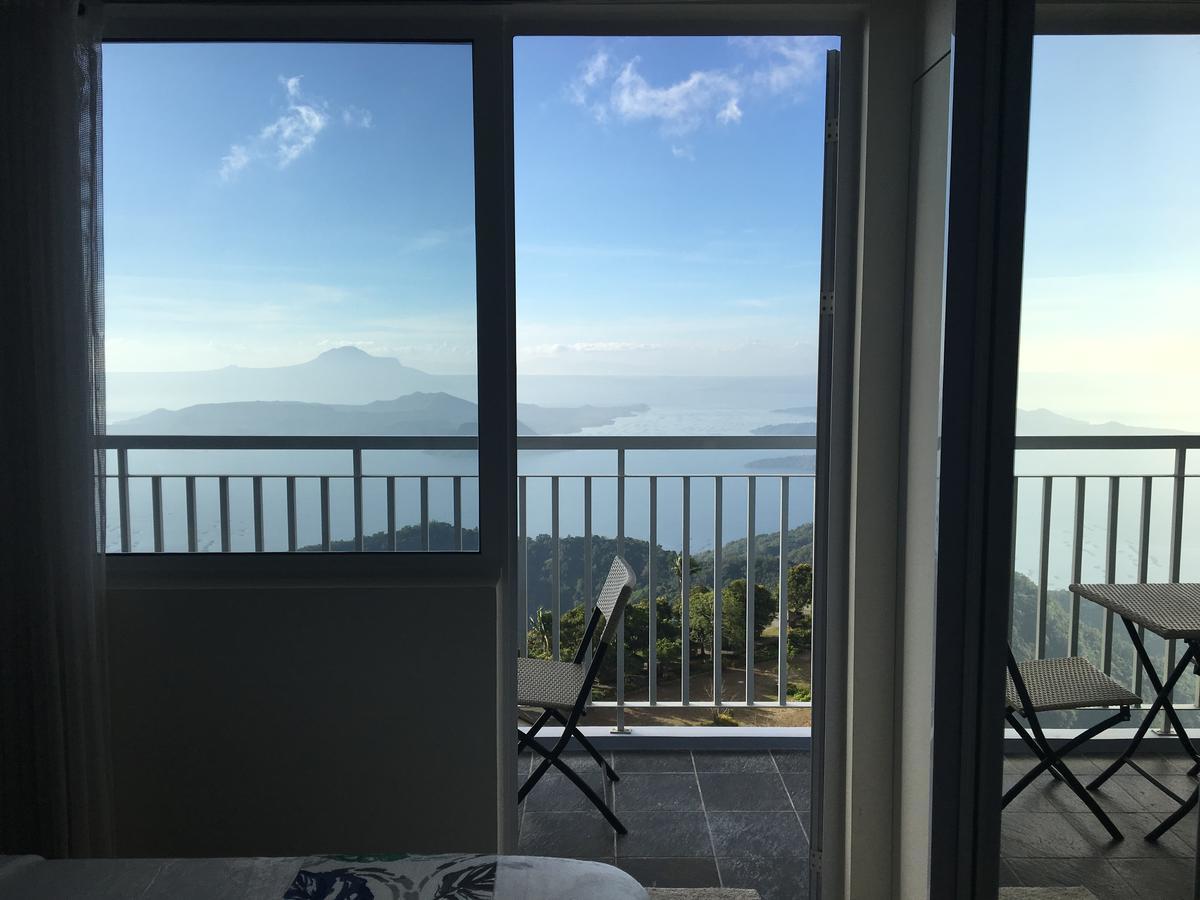 Breezy Wind 19Twentysix Apartment Tagaytay City Exterior photo